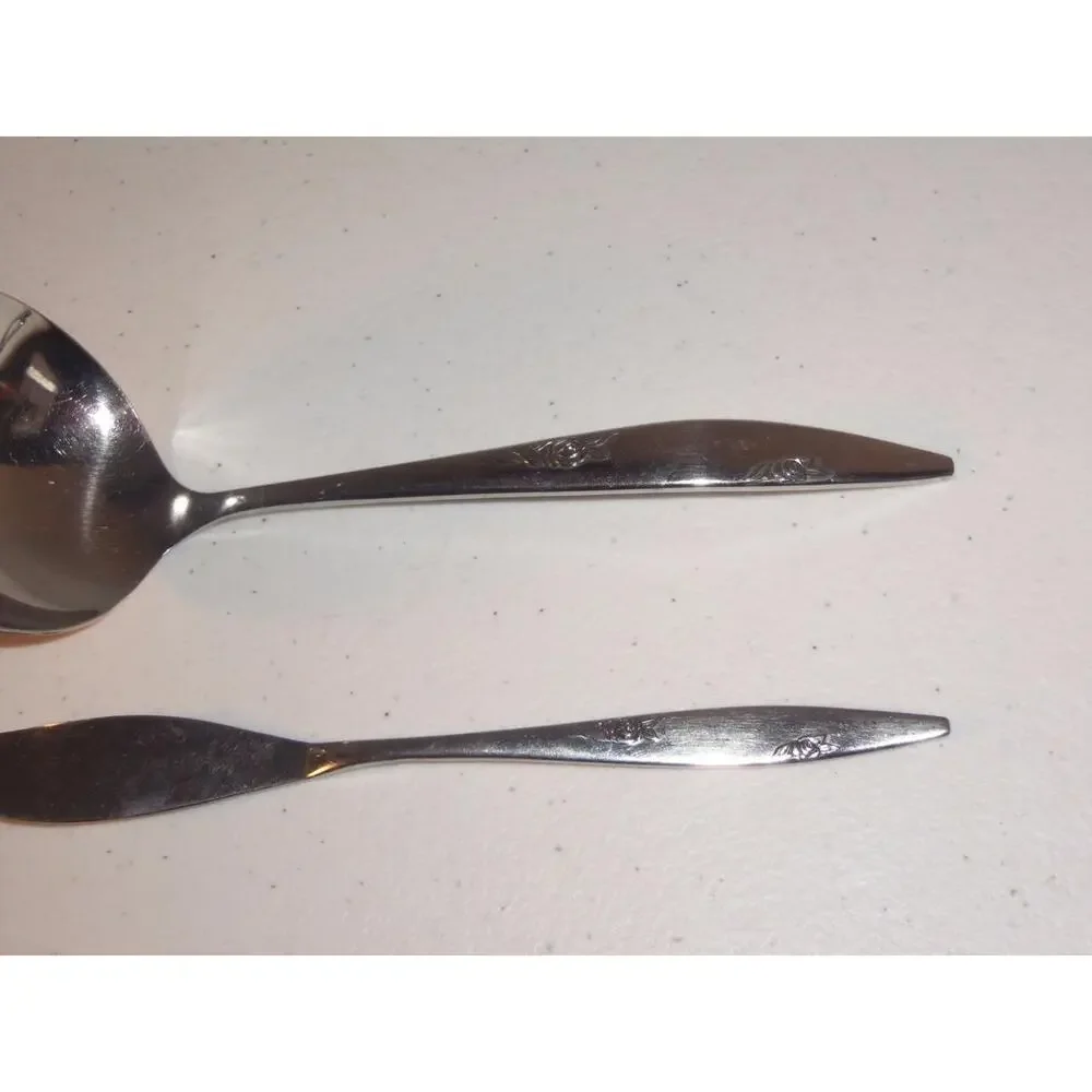 Oneida Rose Duet Ladle & Butter Knife -0116S27